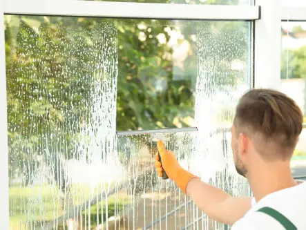 Contrat annuel vitrine pour commerce à Mérignac