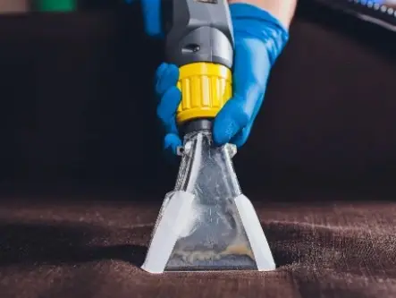 Détachage canapé professionnel