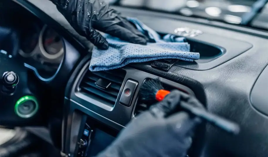 Nettoyage professionnel de véhicules à Mérignac