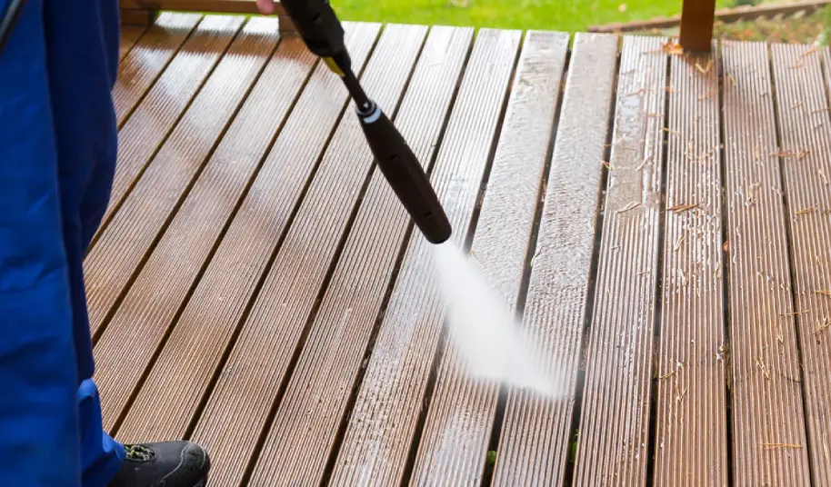 Nettoyage professionnel de terrasse à Mérignac