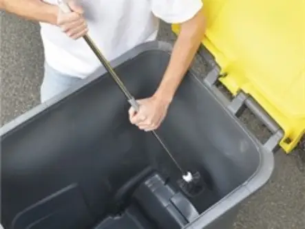 Désinfection de bac à ordures